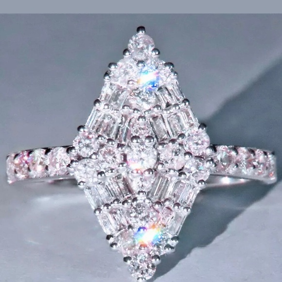 NWT White Sapphire Marquis Ring - Picture 4 of 5